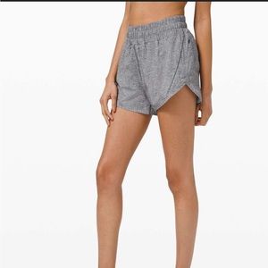 Lululemon Track That High Rise 3”